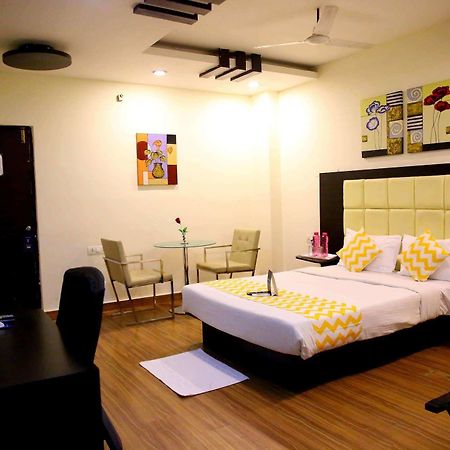Ksr Park Hotel Haiderabad Buitenkant foto
