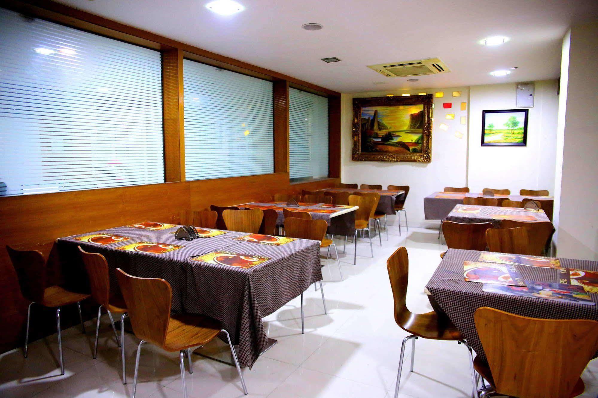Ksr Park Hotel Haiderabad Buitenkant foto